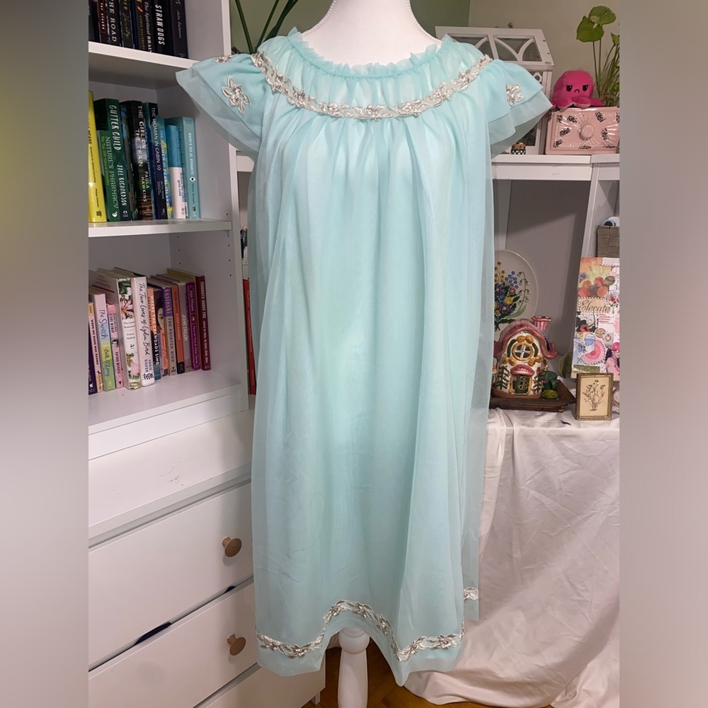 Vintage Canadian Maid babydoll turquoise nightgown